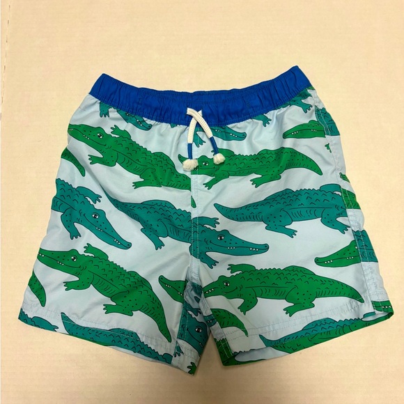 Mini boden swim shorts, size 5-6Y - Picture 1 of 6